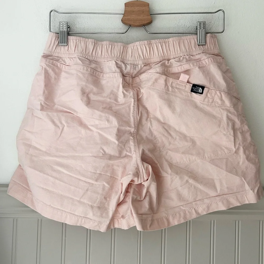 The North Face Light Pink Women's Cargo Shorts - Picture 4 of 4